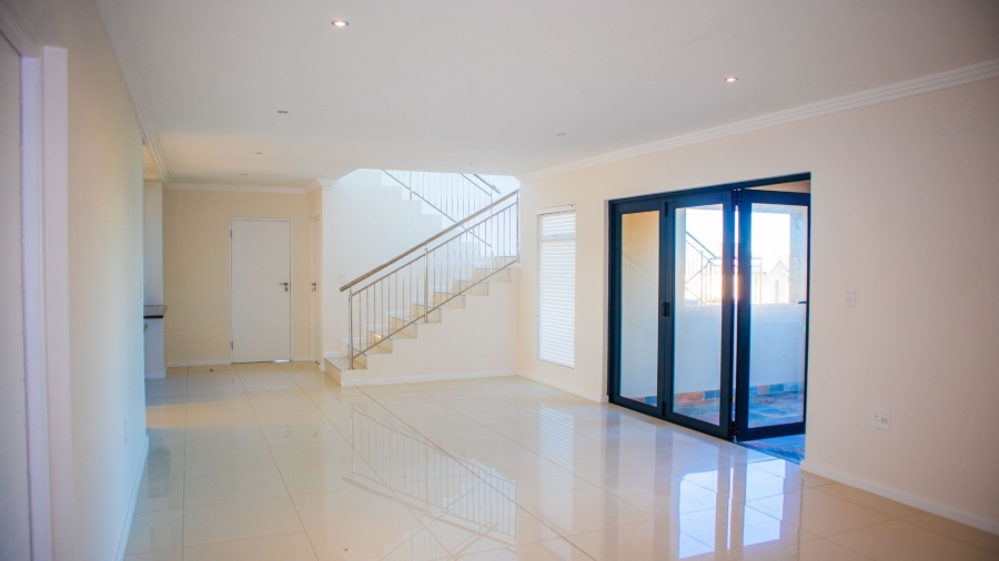 4 Bedroom Property for Sale in Kidds Beach Eastern Cape